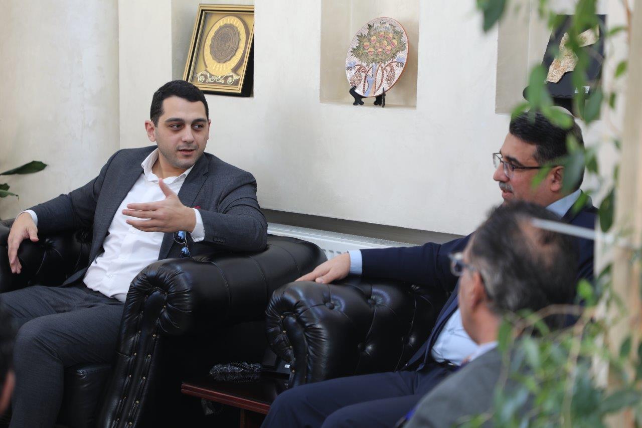 جامعة عمان العربية و" حق - HAQQ " نحو تعاون استراتيجي في التقنيات القانونية والذكاء الاصطناعي4