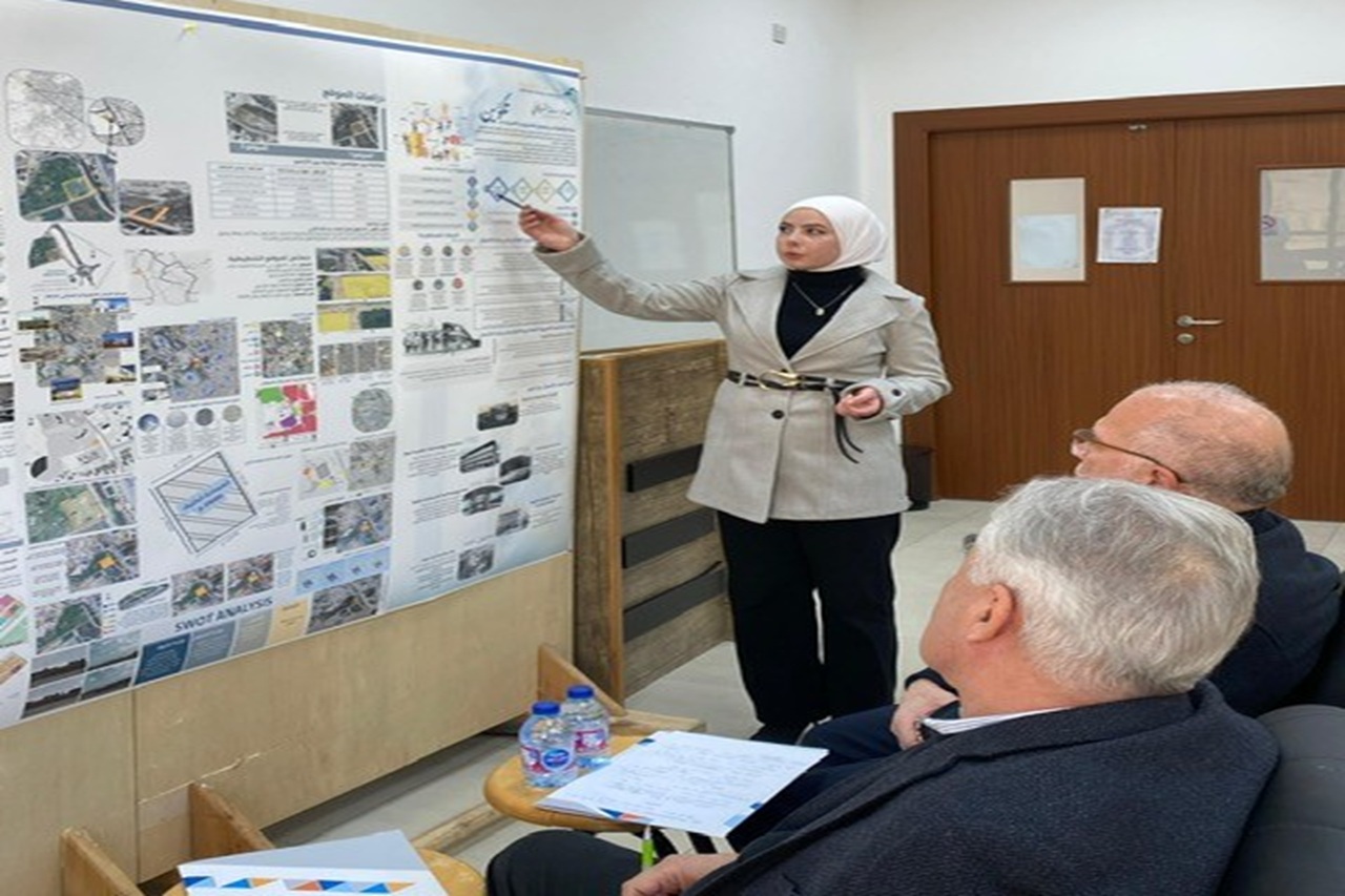 طلبة قسم هندسة العمارة في "عمان العربية" يناقشون مشاريع تخرج تواكب التحول الرقمي وتعكس هوية المجتمع7