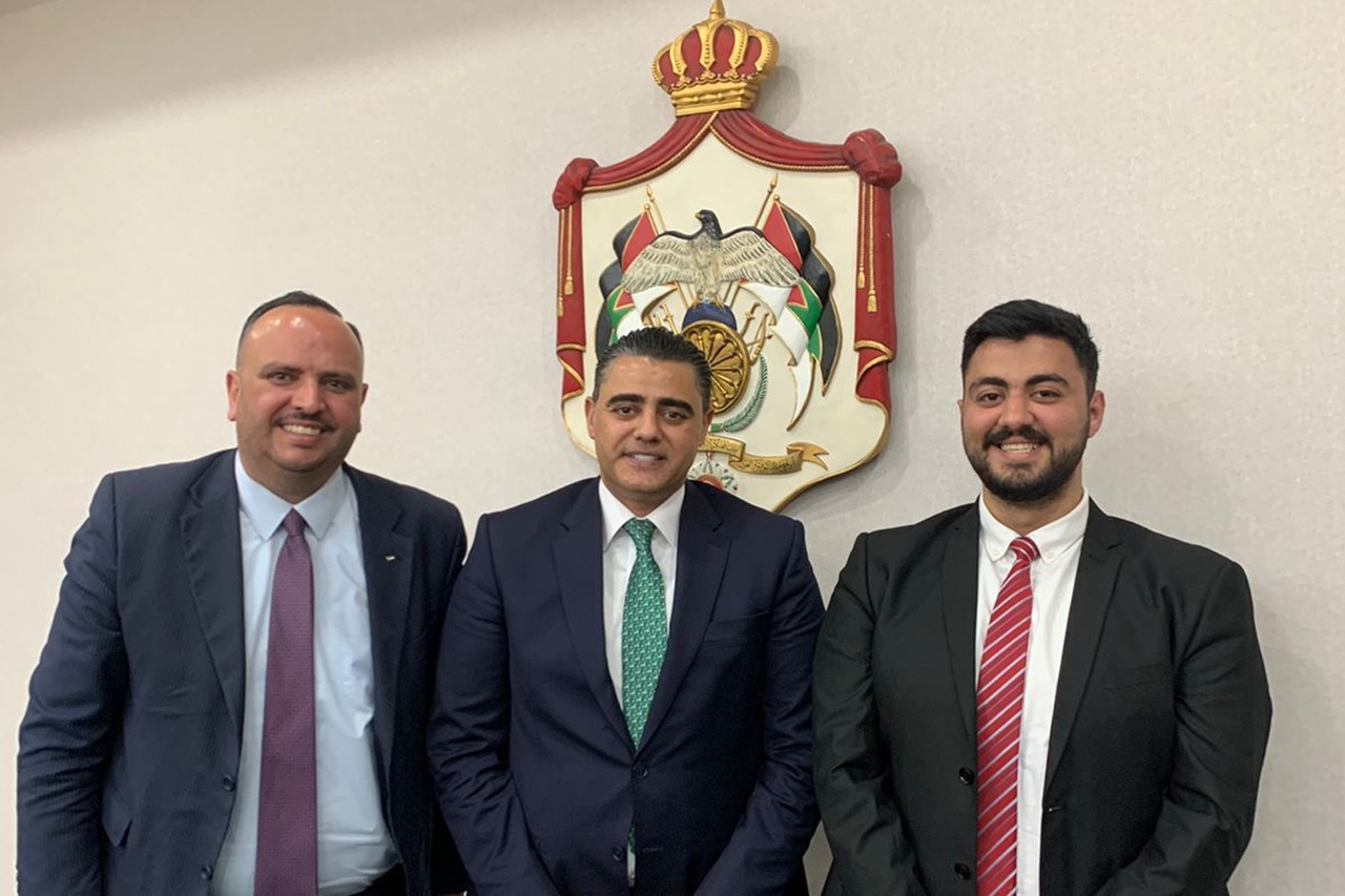 جامعة عمان العربية تشارك في حوار نيابي حول تمكين الشباب وتعزيز العمل السياسي داخل الجامعات3