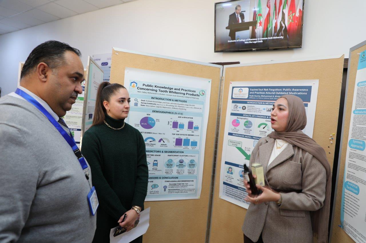 صيدلة "عمان العربية" تنظم عرضًا لمشاريع طلبة الصيدلة البحثية ضمن نهج التعليم القائم على المشاريع16