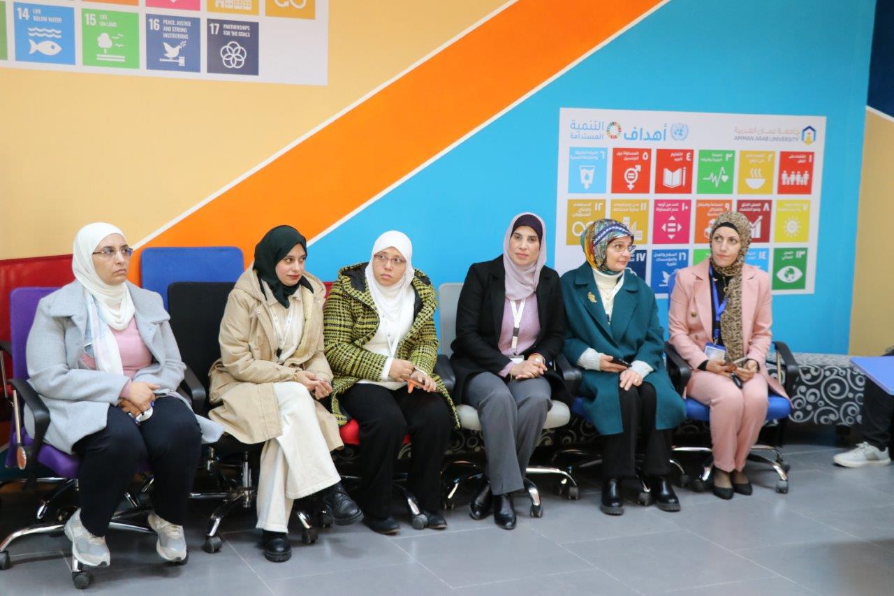 مركز الإبداع والابتكار وريادة الأعمال في جامعة عمان العربية يقيم حفل توزيع شهادات دورة تدريب المدربين (TOT)1