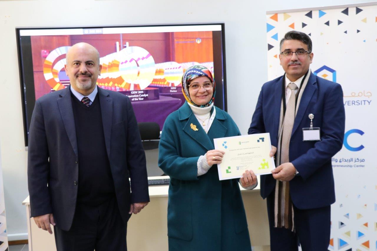 مركز الإبداع والابتكار وريادة الأعمال في جامعة عمان العربية يقيم حفل توزيع شهادات دورة تدريب المدربين (TOT)6