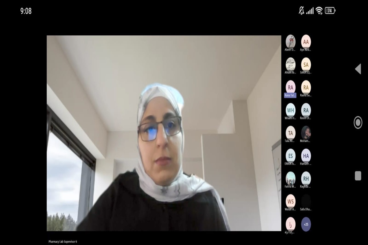 صيدلة "عمان العربية" تعزز تواصلها مع خريجيها بورشة حول اليقظة الدوائية وآليات التبليغ عن الآثار الجانبية للأدوية2