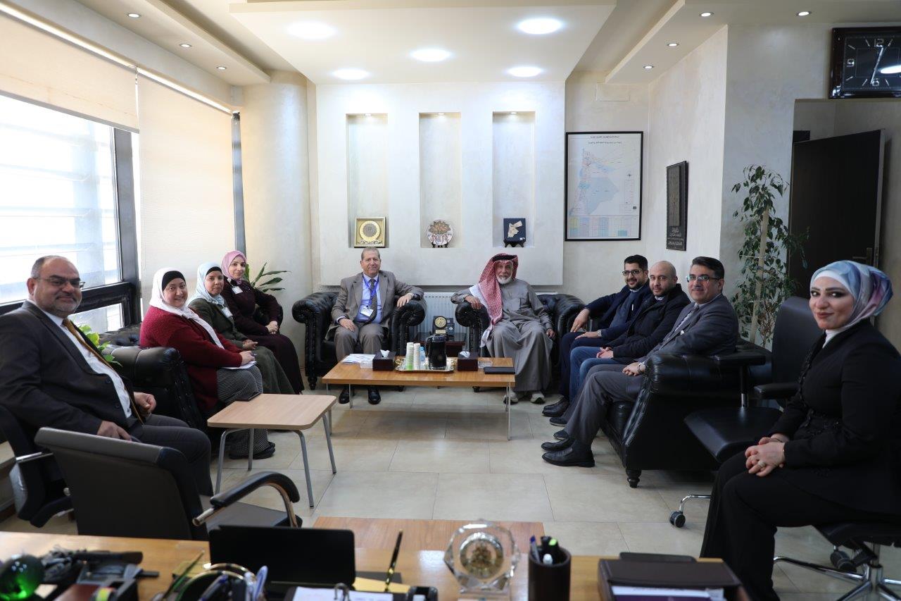 رئيس جامعة عمان العربية يستقبل وفداً من جمعية قطر الخيرية لبحث آفاق التعاون المشترك1