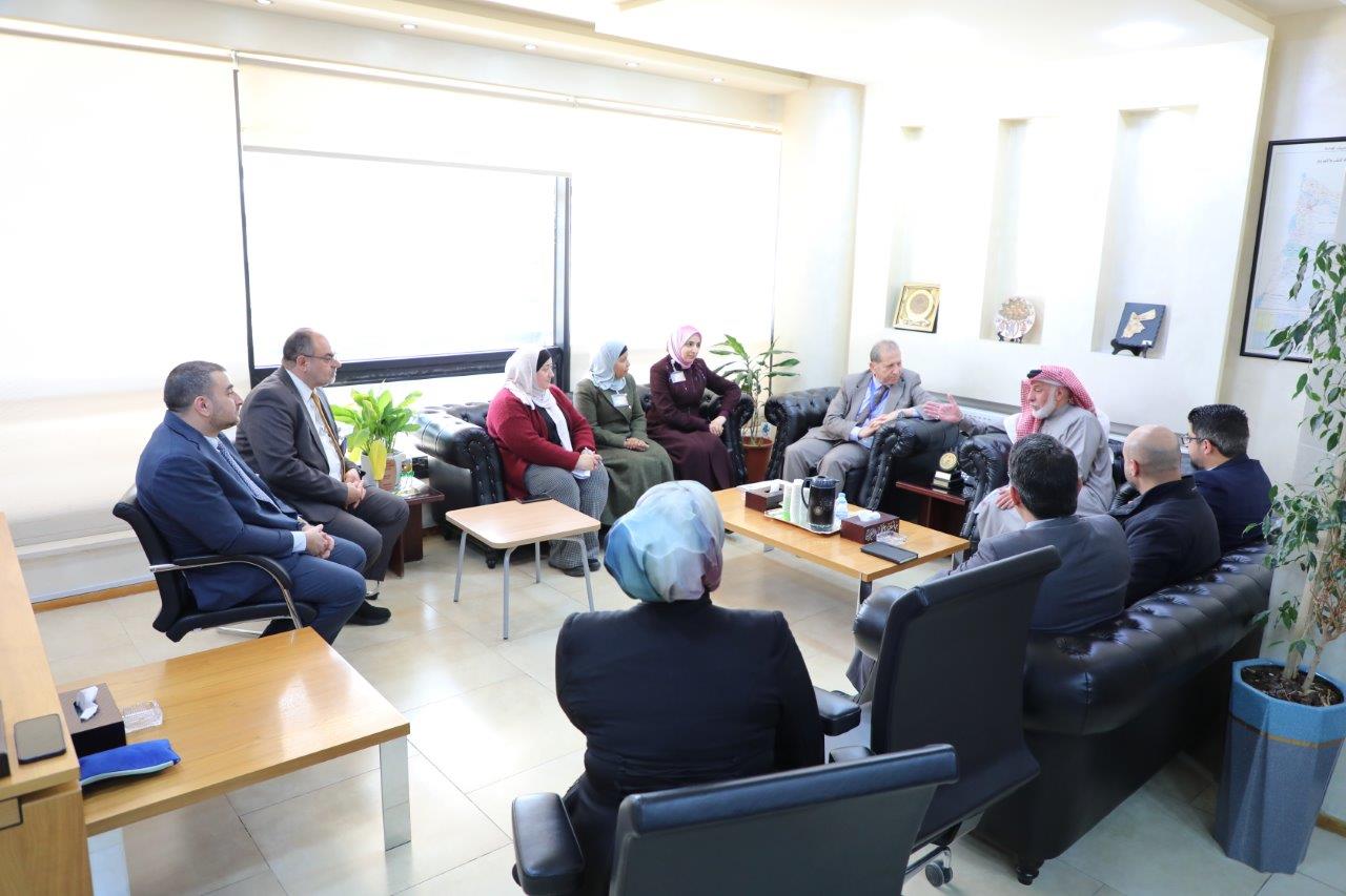 رئيس جامعة عمان العربية يستقبل وفداً من جمعية قطر الخيرية لبحث آفاق التعاون المشترك4