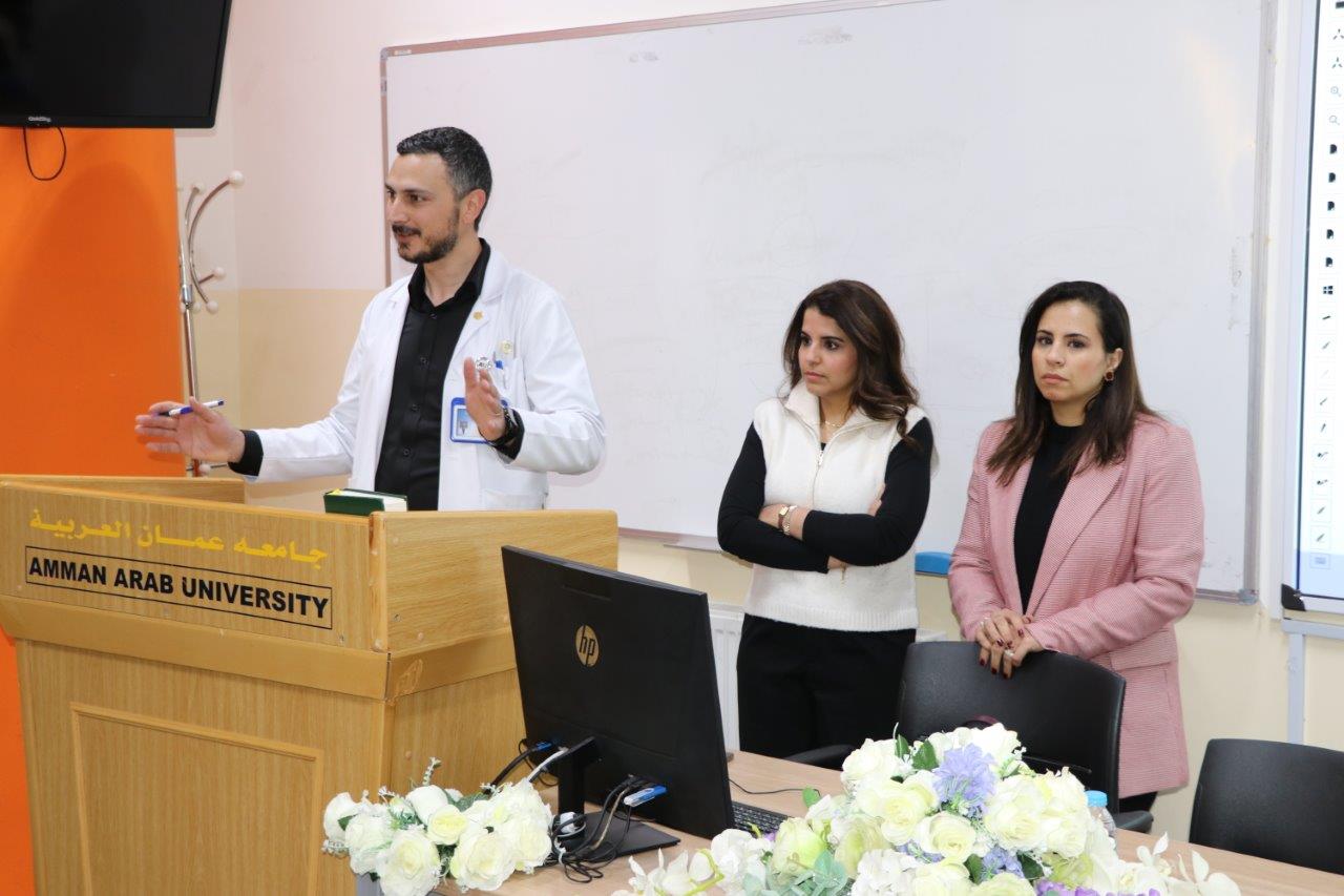 جامعة عمان العربية تعقد دورة تدريبية في الإنعاش القلبي الرئوي واستخدام جهاز (AED) بالتعاون مع شركة (ZOll) العالمية7