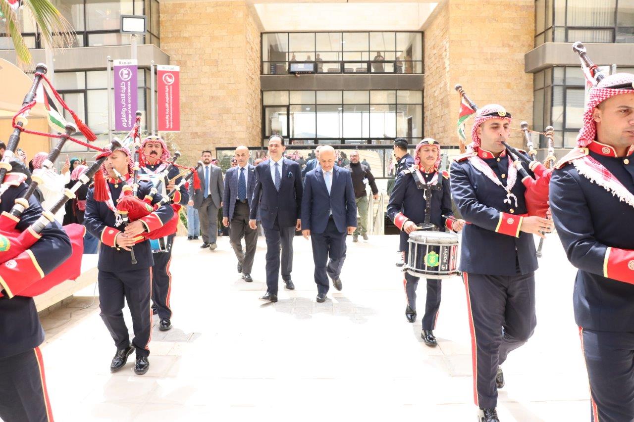جامعة عمان العربية تُحيي ذكرى الكرامة الخالدة ويوم العلم الأردني في مشهد وطني يجسّد معاني العزة والانتماء46