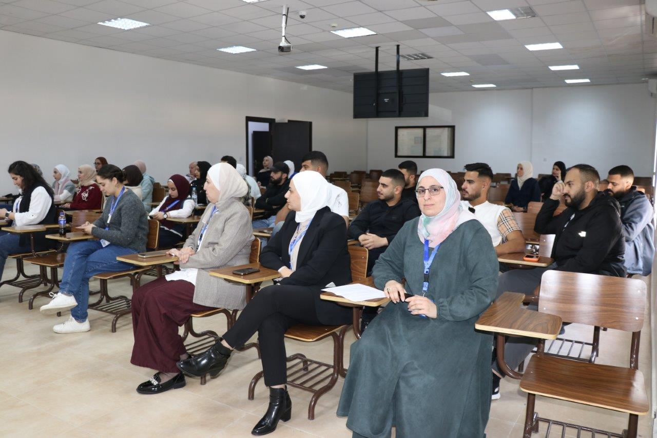 لقاء حواري في صيدلة "عمان العربية" يعزز روح الأسرة الواحدة ويؤكد الشراكة مع الطلبة6