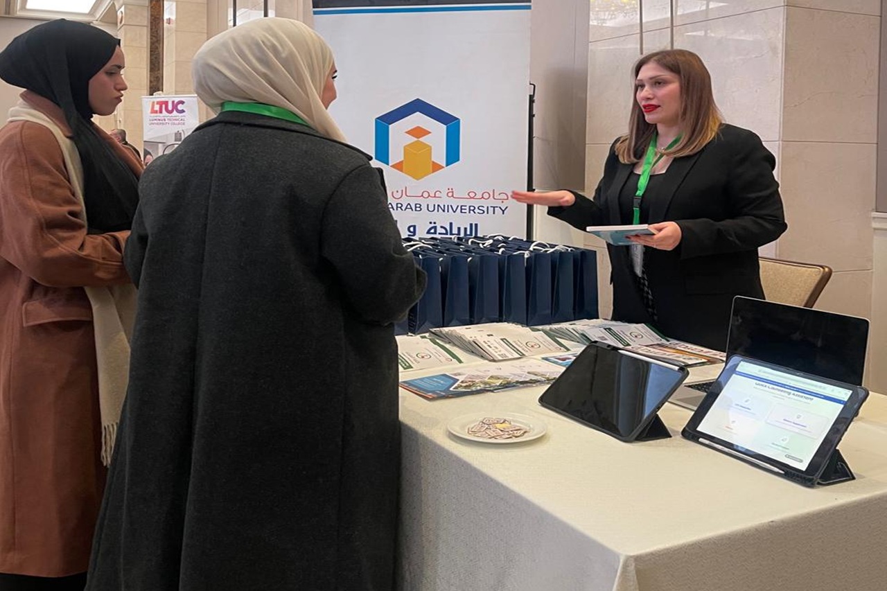 كلية الصيدلة في "عمان العربية" تمثل دورها الريادي في مؤتمر تكامل التعليم بالأردن5