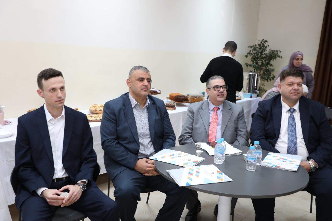 كلية الصيدلة في "عمان العربية" تنظّم لقاءً تشاورياً مع أرباب العمل لتعزيز مواءمة مخرجات البرامج الأكاديمية مع متطلبات سوق العمل3