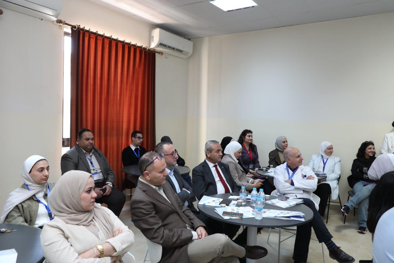 كلية الصيدلة في "عمان العربية" تنظّم لقاءً تشاورياً مع أرباب العمل لتعزيز مواءمة مخرجات البرامج الأكاديمية مع متطلبات سوق العمل11