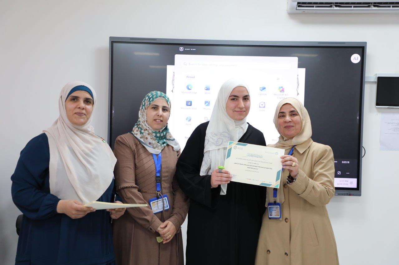 كلية الشريعة في "عمان العربية" تختتم موسمها الرمضاني بفعاليات نوعية تجمع بين التلاوة والمعرفة والإبداع4