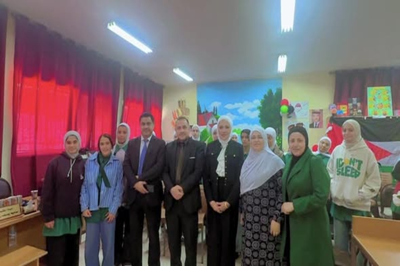 جامعة عمان العربية تنفّذ زيارة توعوية لطالبات مدرسة موبص الثانوية حول الجرائم الإلكترونية والمخدرات1