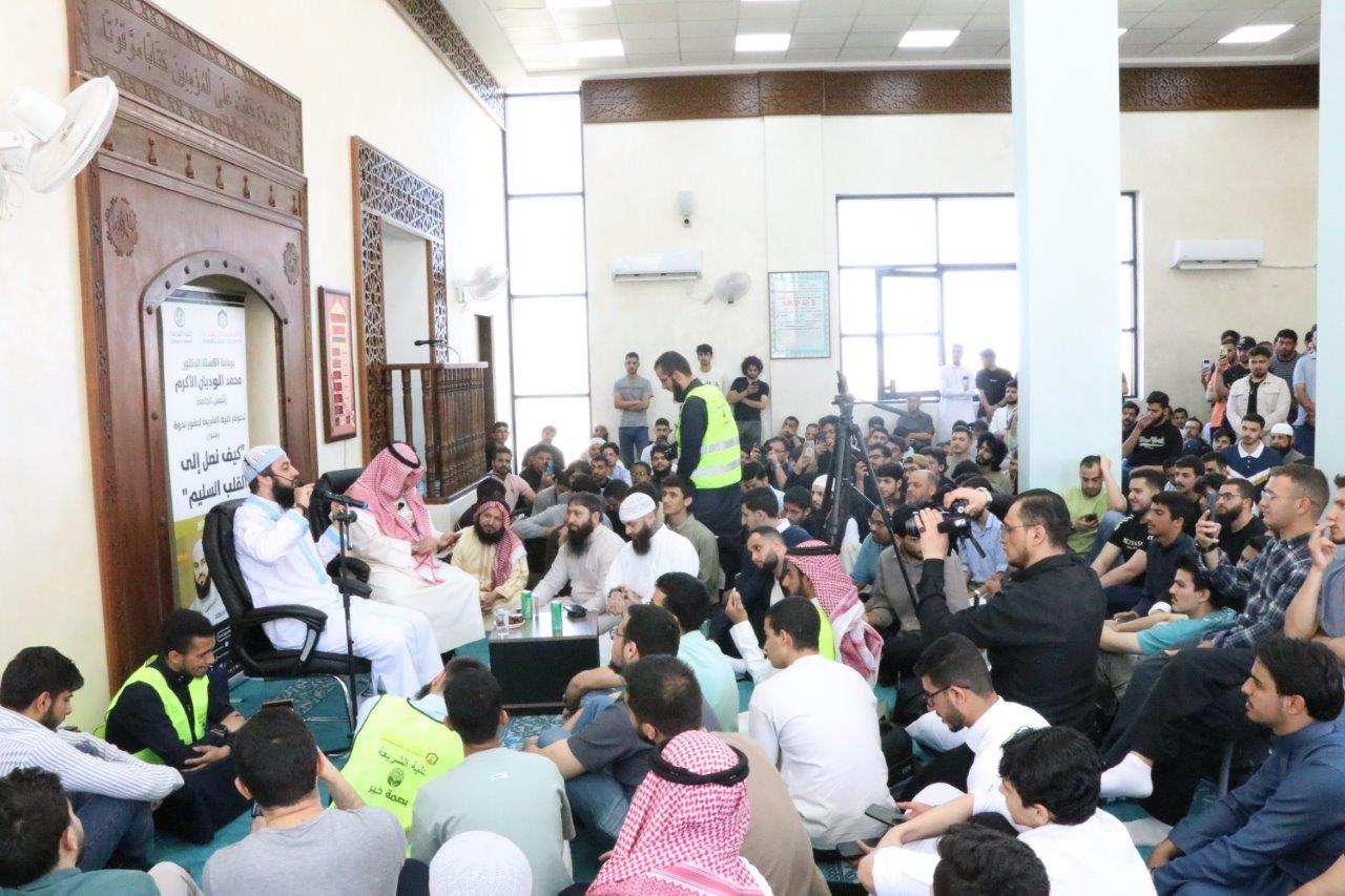 الداعية الدكتور أحمد العربي في رحاب جامعة عمان العربية: لقاء إيماني يعزز القيم والوعي المجتمعي14