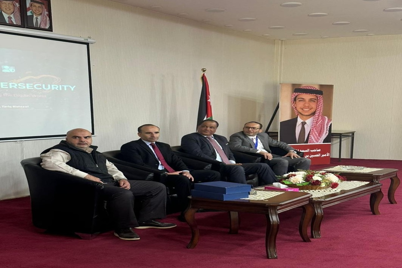 الكلية الجامعية العربية للتكنولوجيا4