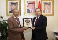 رئيس "عمان العربية" يستقبل وفداً من منظمة الصداقة الدولية