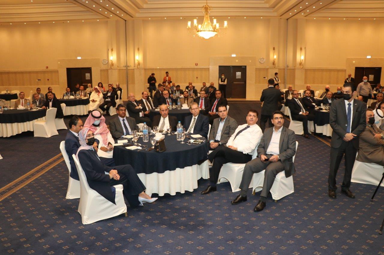جامعة عمان العربية تكرم الباحثين وأعضاء هيئة التدريس المتميزين ضمن احتفالاتها بمئوية الدولة الأردنية١٦