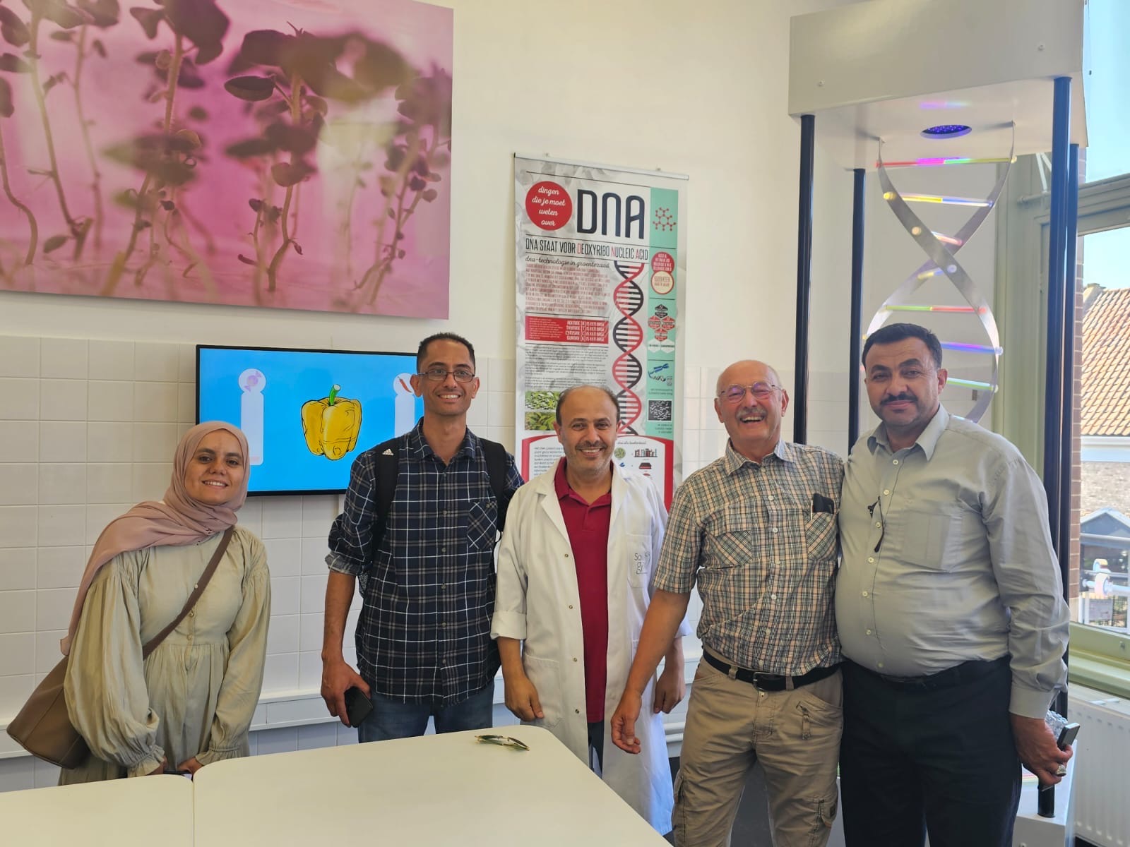 أعمال "عمان العربية" تشارك في زيارة عمل لمملكة هولندا للاطلاع على تجارب ادارية وتكنولوجية وتعاونية ناجحة7