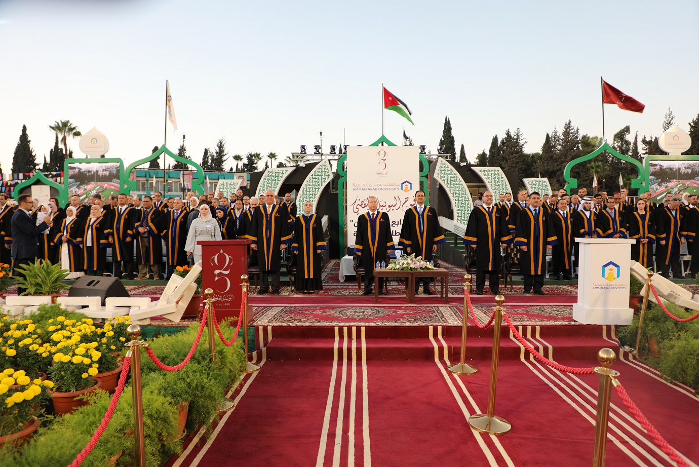 جامعة عمان العربية تزهو بخريجيها من فوج اليوبيل الفضي الرابع والعشرون7