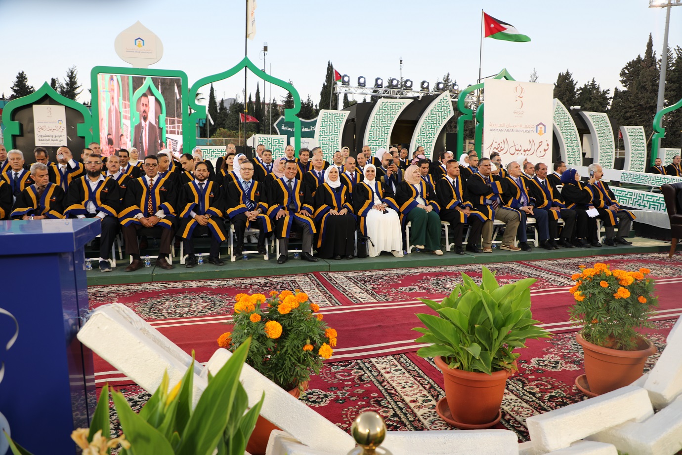 جامعة عمان العربية تزهو بخريجيها من فوج اليوبيل الفضي الرابع والعشرون10