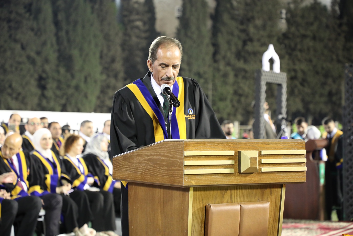 جامعة عمان العربية تزهو بخريجيها من فوج اليوبيل الفضي الرابع والعشرون30